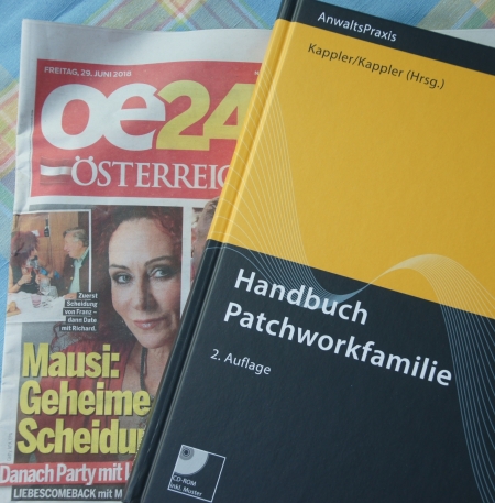 "oe24" (Zeitung aus Österreich) und Cover Kappler/Kappler, Handbuch Patchworkfamilie